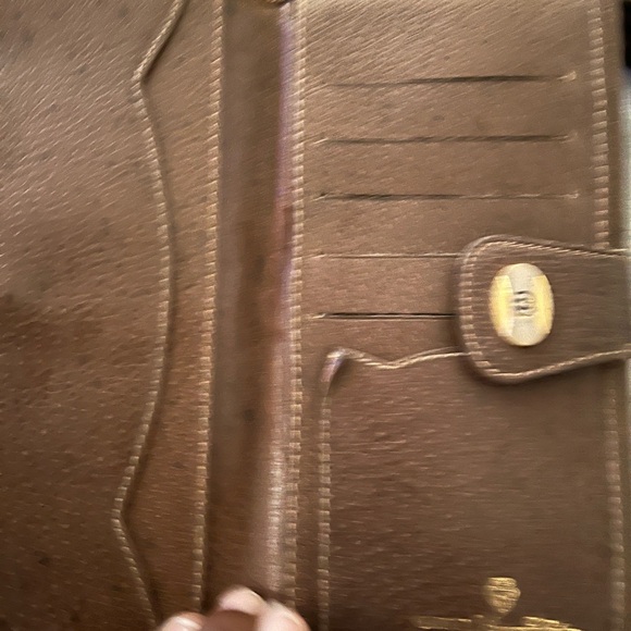 Gucci Brown Monogram Wallet - Picture 5 of 6